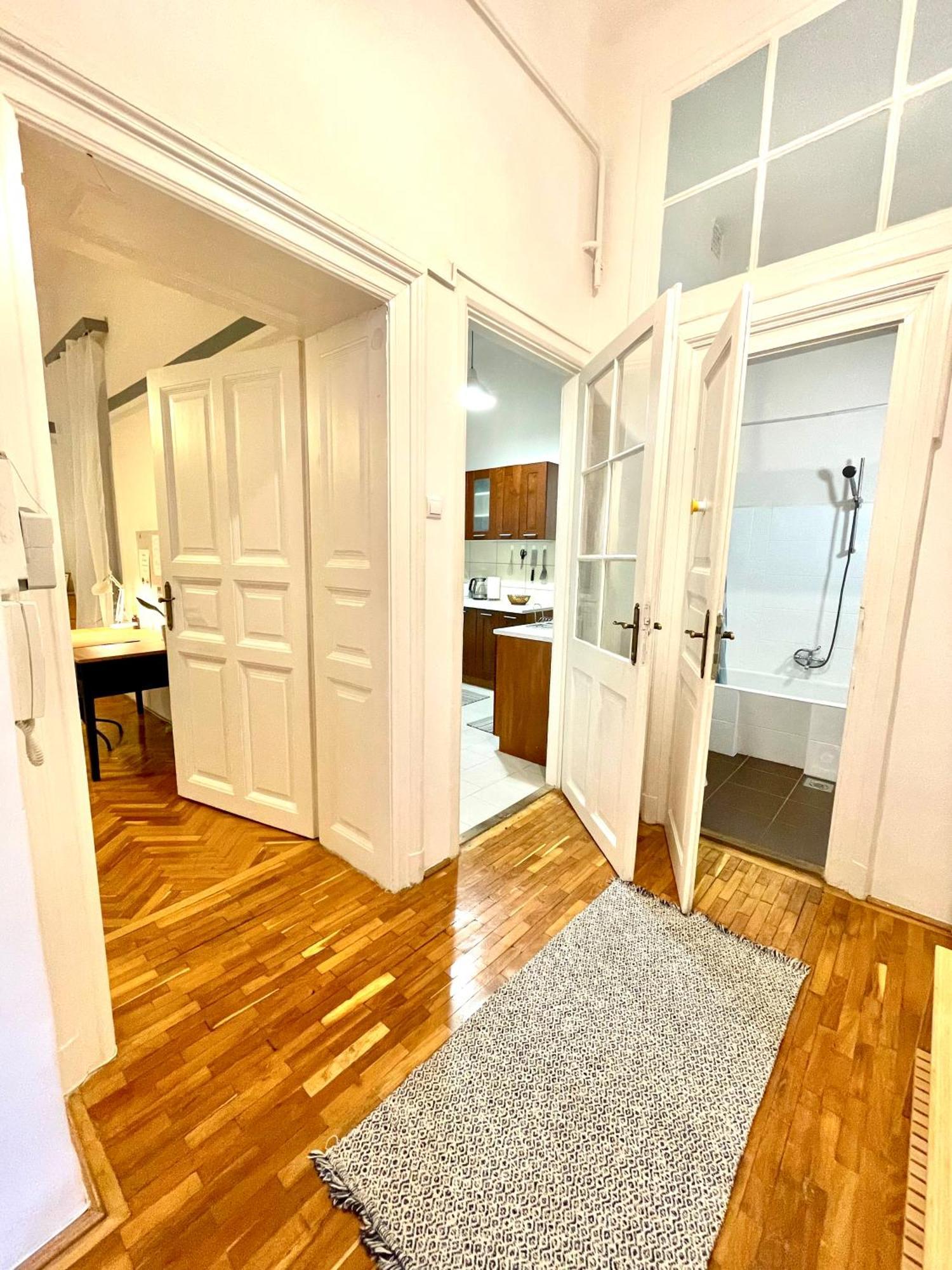 Fanni'S Cosy Home Express Apartment In The City Centre Budapeste Exterior foto